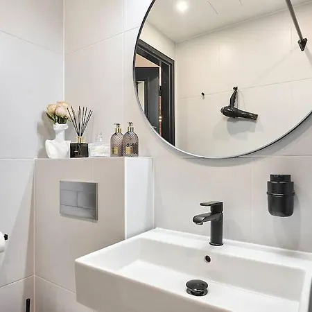 Urban-glam Centre With A Gym And Terrace Apartment Tallinn