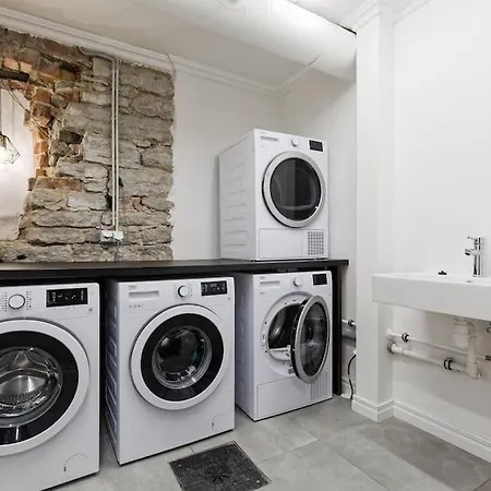 Urban-glam Centre With A Gym And Terrace Lägenhet