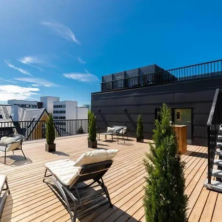 Urban-glam Centre With A Gym And Terrace Apartment