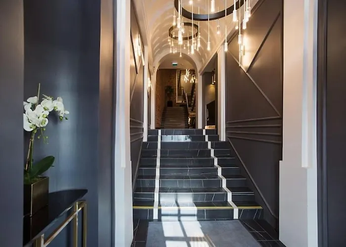 Urban-glam Centre With A Gym And Terrace *