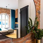 아파트 Urban-glam Centre With A Gym And Terrace *